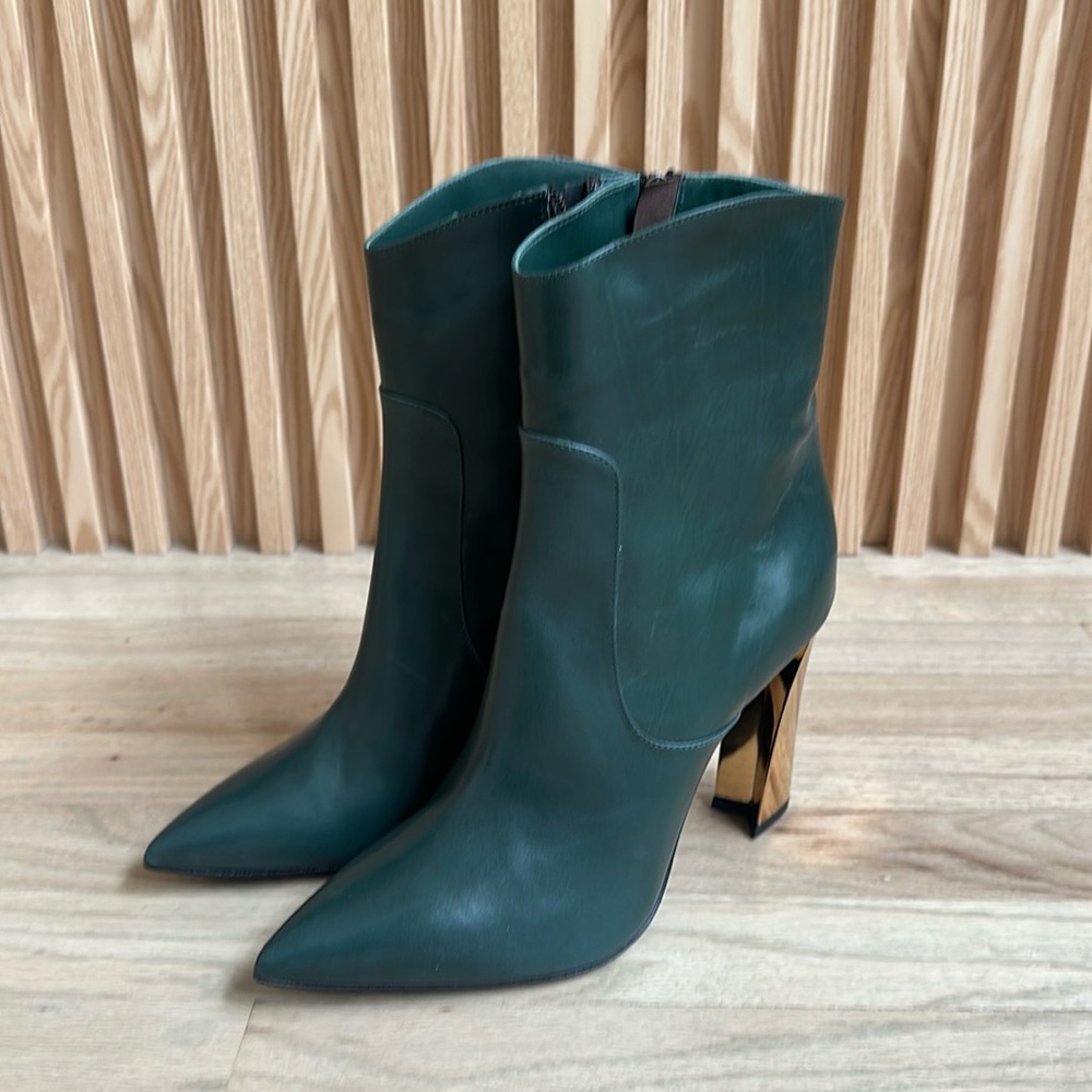 Icone Genuine Leather Green/Gold Ankle Boots size 8US 39EUR